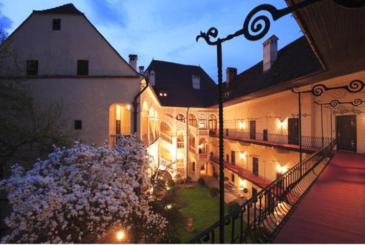 Schlosshotel Obermayerhofen Sebersdorf Exterior foto